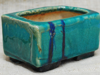 Small, glazed pot by Thor Holvila